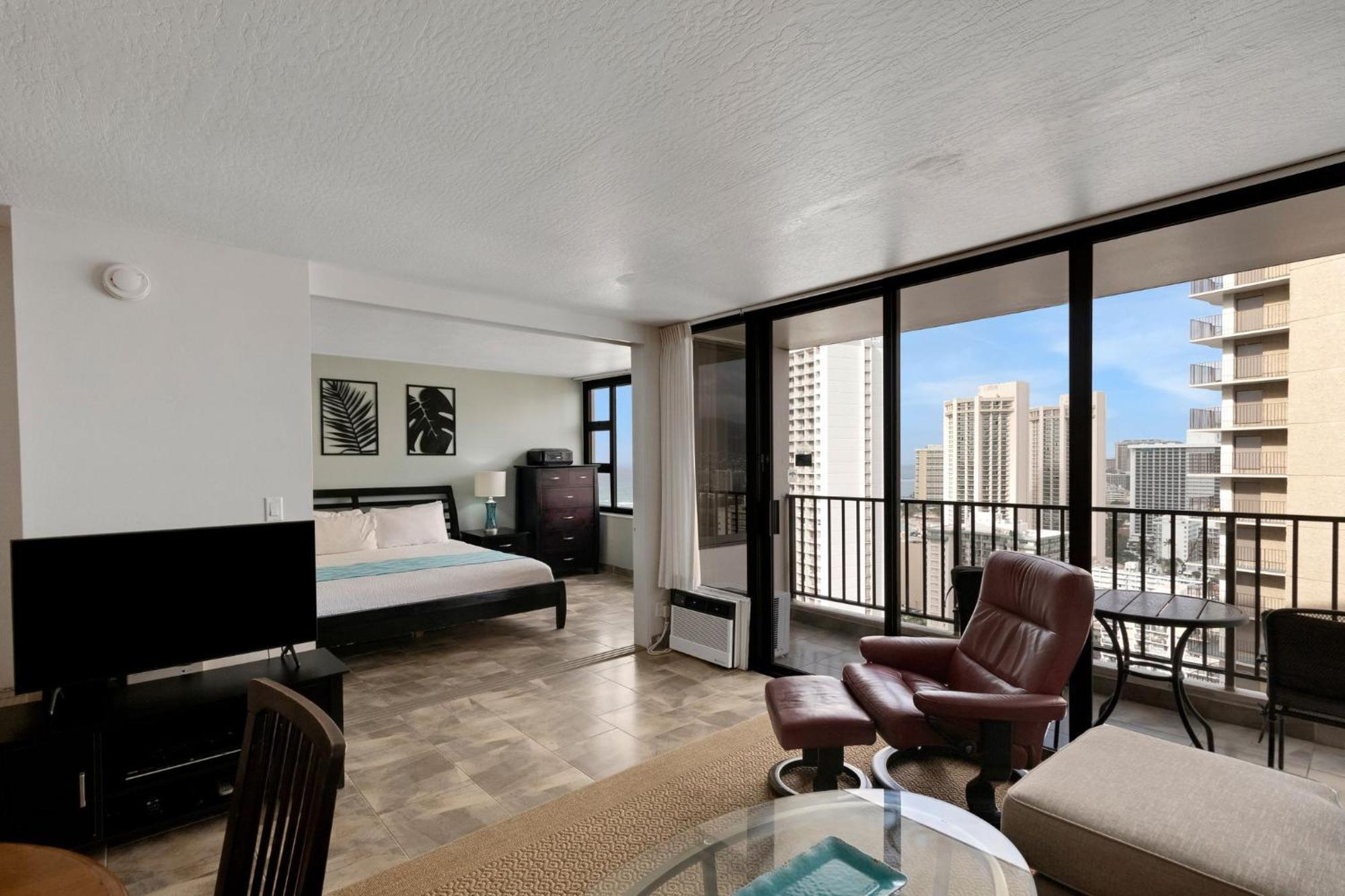 31st-floor Oceanview Oasis -- Steps To Waikiki With Free Parking Honolulu