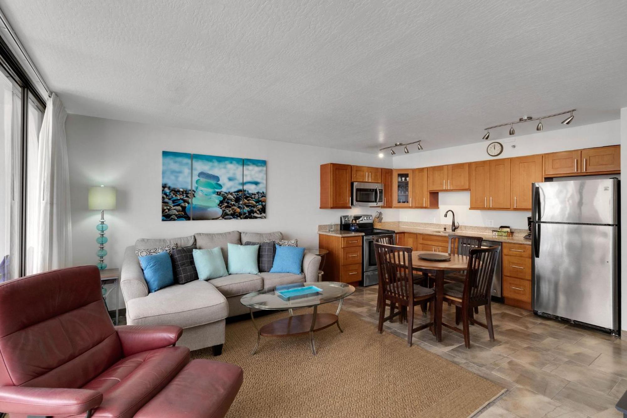 Apartment 31st-floor Oceanview Oasis -- Steps To Waikiki With Free Parking Honolulu
