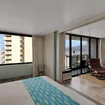 31St-Floor Oceanview Oasis -- Steps To Waikiki Beach With Free Parking