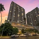 31St-Floor Oceanview Oasis -- Steps To Waikiki Beach With Free Parking