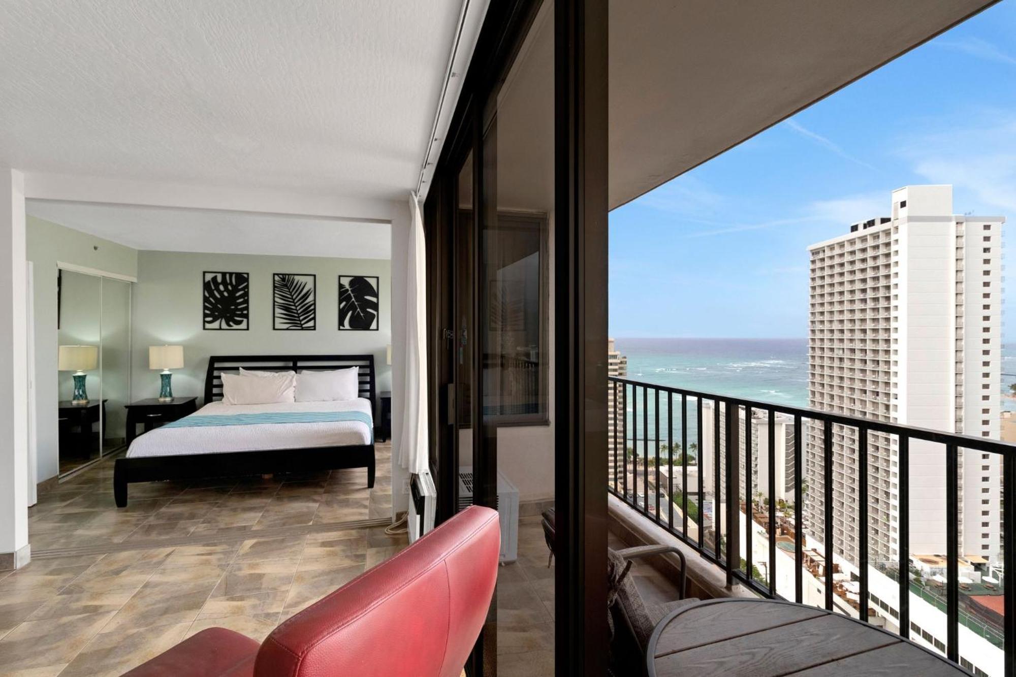 31st-floor Oceanview Oasis -- Steps To Waikiki With Free Parking Honolulu
