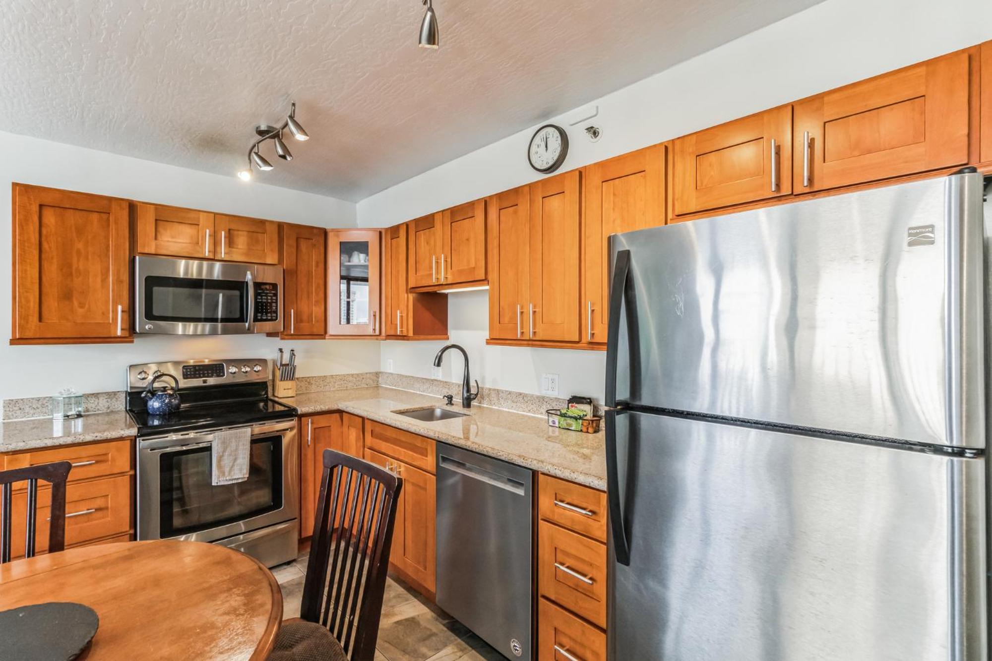 31st-floor Oceanview Oasis -- Steps To Waikiki With Free Parking